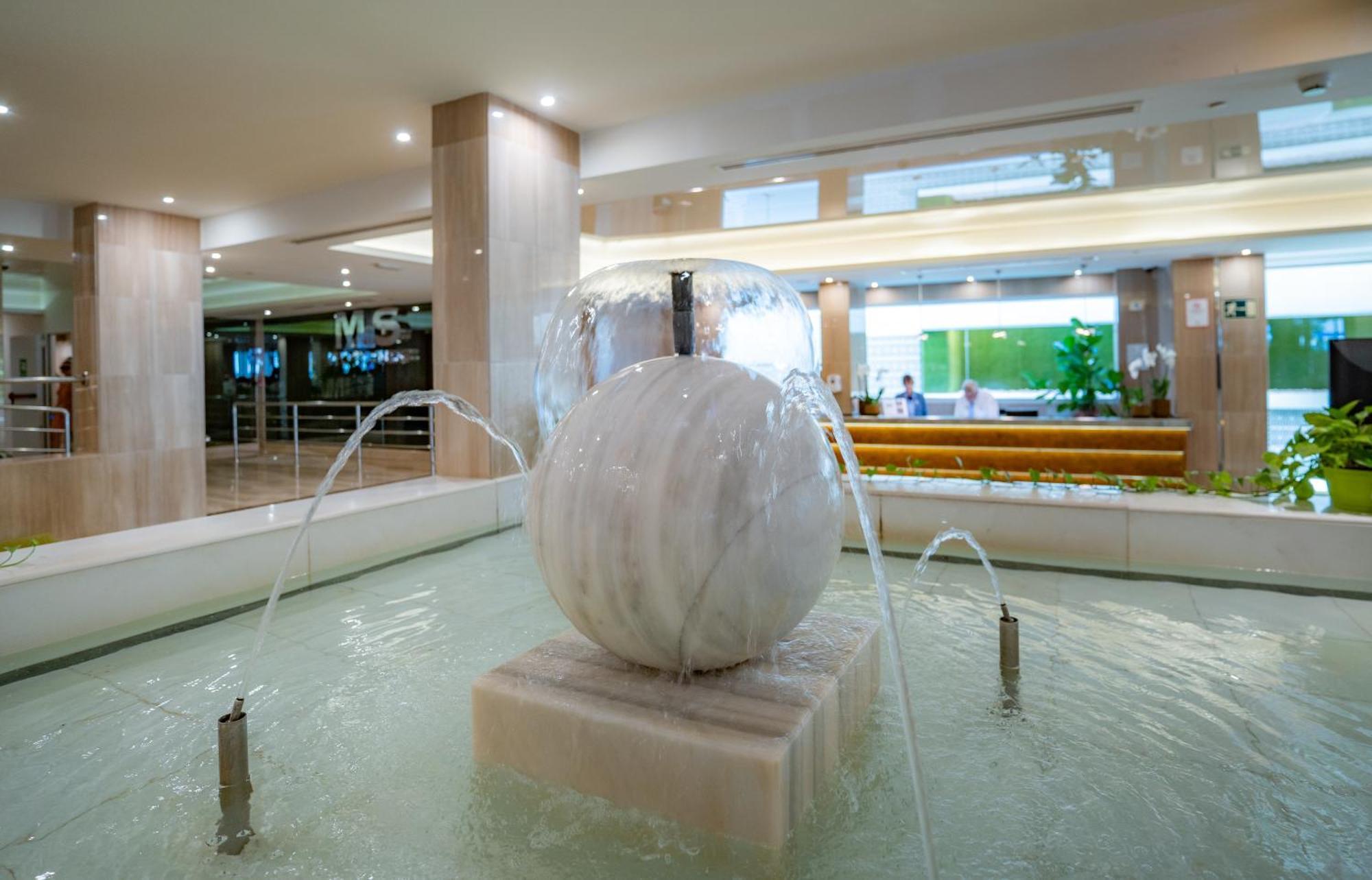 Aguamarina Hotel Torremolinos女士