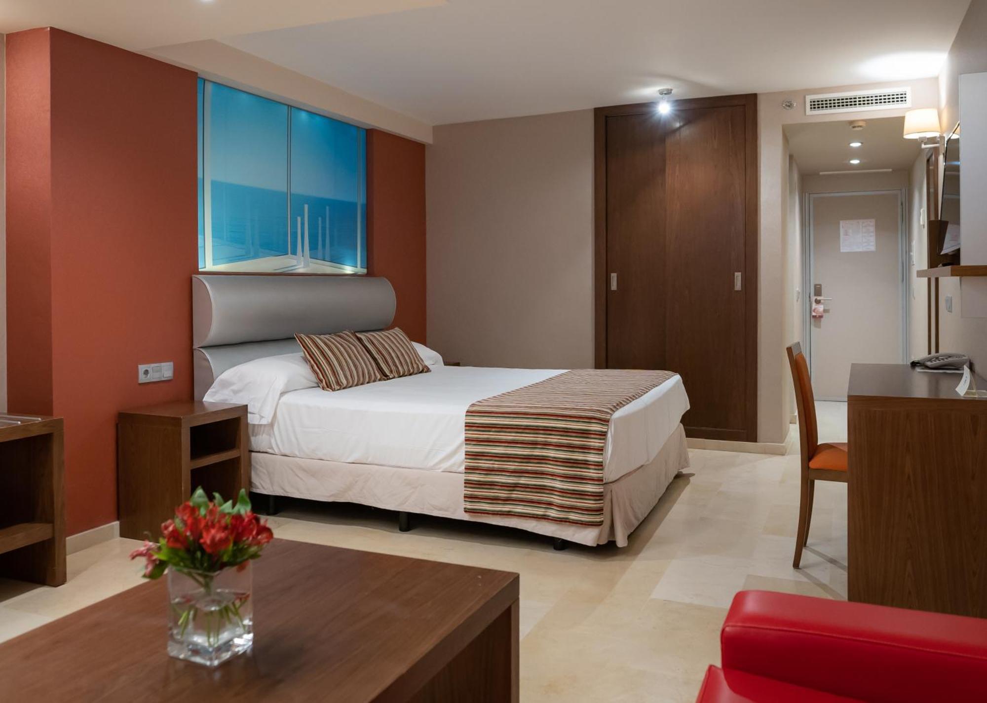 Ms Aguamarina 4*